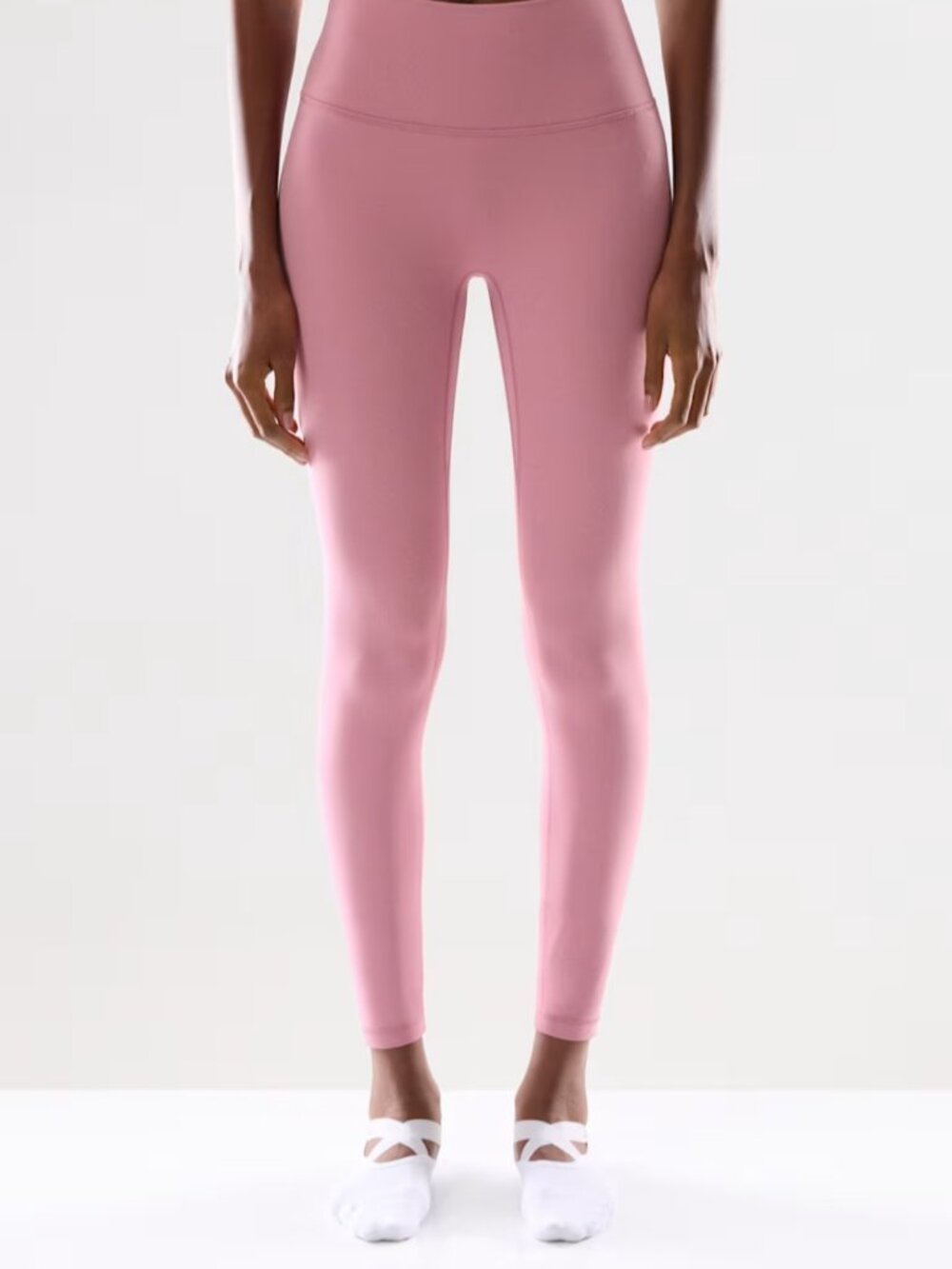 NWT Aritzia GOLDEN BUTTER Cheeky Infinite Hi-Rise 26” Legging Frozen Berry 8